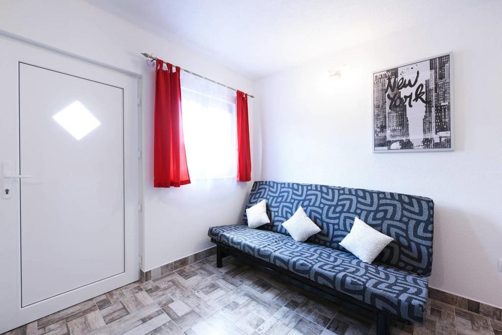 Apartments Sea Star Ivana Marina Esterno foto