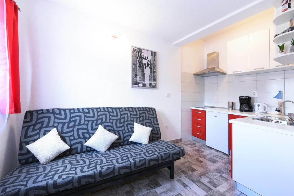 Apartments Sea Star Ivana Marina Esterno foto